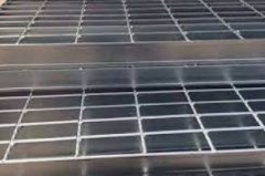 <b>沐鸣测速热镀锌钢格栅板雨水篦子在市政工程中</b>