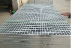 <b>镀锌钢格板在沐鸣平台型号还有尺寸上面都比较</b>