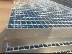 <b>钢格板如何正确沐鸣平台定位与踏步板要求说明</b>