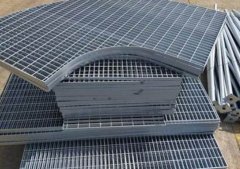 <b>钢格板横杆沐鸣平台有什么要求？热镀锌钢格板</b>