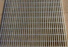 <b>钢格板安装夹有哪沐鸣平台些？压焊与人工焊接</b>