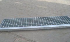 <b>密型钢格板沐鸣平台主要优点、应用及其安装说</b>