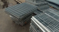 <b>沐鸣镀锌钢格板避免经过平台及通道钢格板坠落</b>