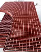 <b>沐鸣镀锌钢格板需来及时的涂刷防锈漆以作处理</b>